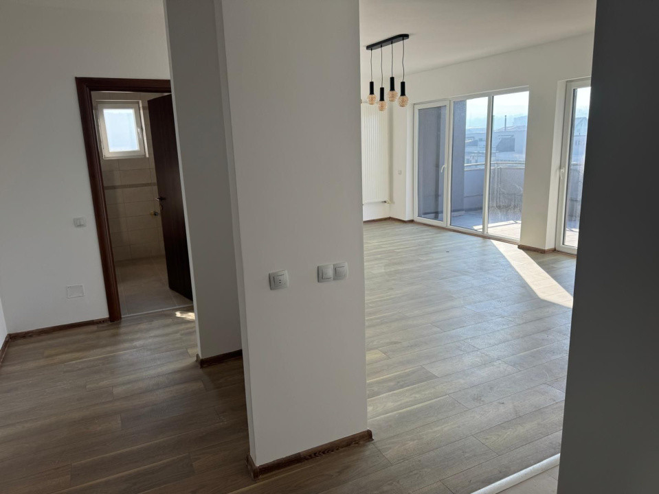 Penthouse 3 camere si terasa, Buna Ziua