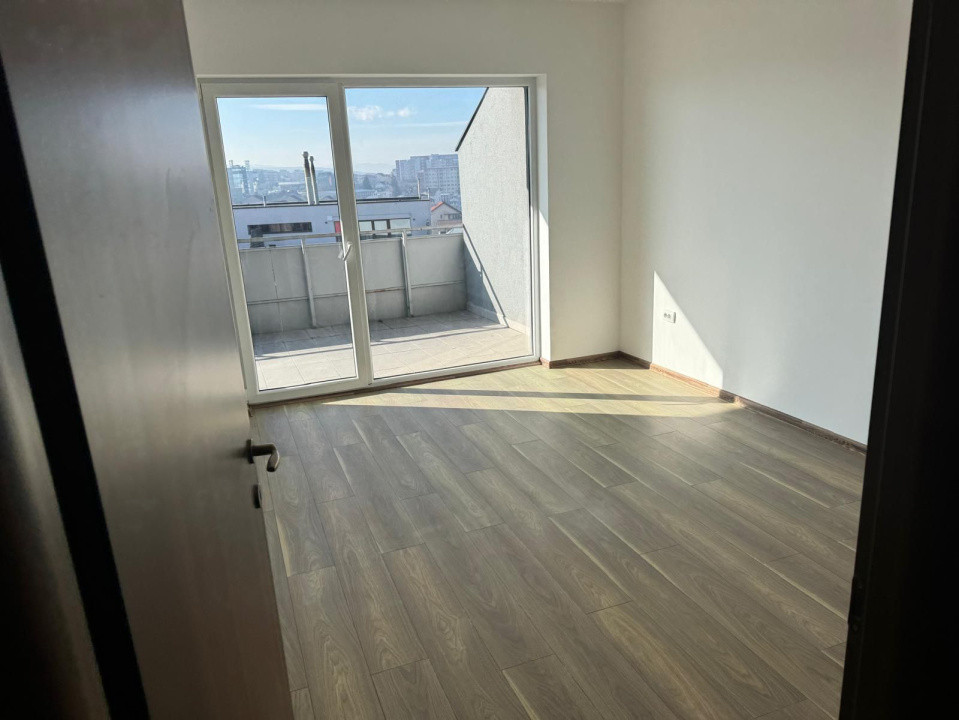 Penthouse 3 camere si terasa, Buna Ziua