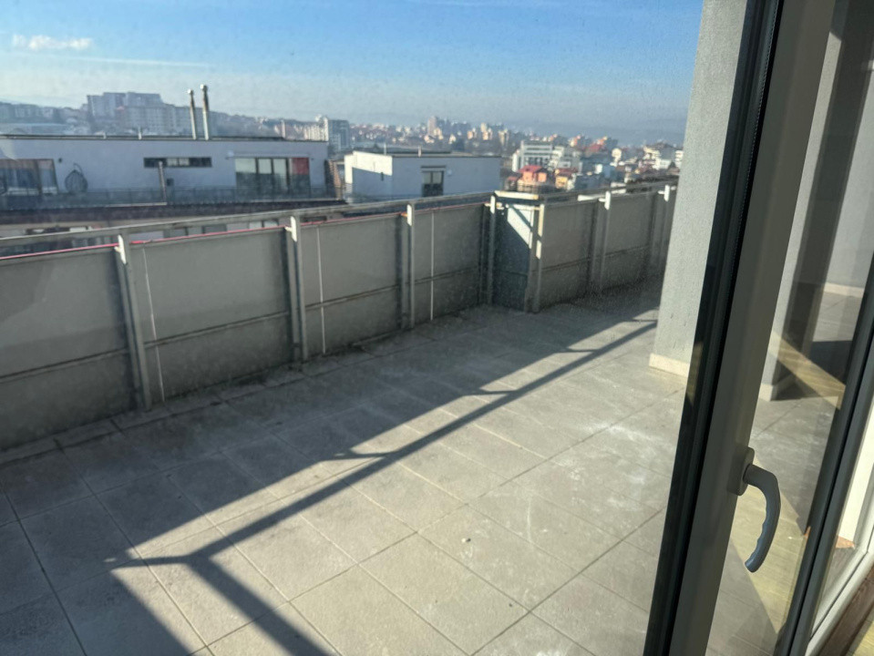 Penthouse 3 camere si terasa, Buna Ziua