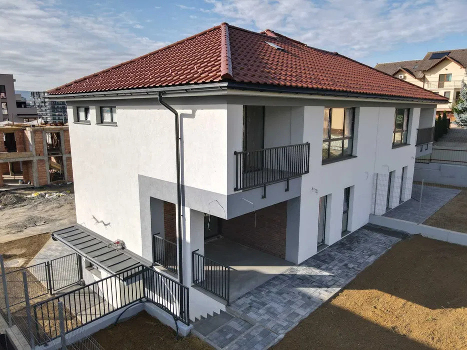 Vila in zona Iris, Elite City