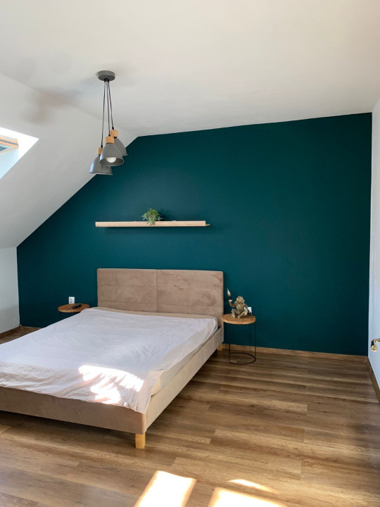 Apartament de 3 camere 2 bai, 86 mp utili , zona Teilor