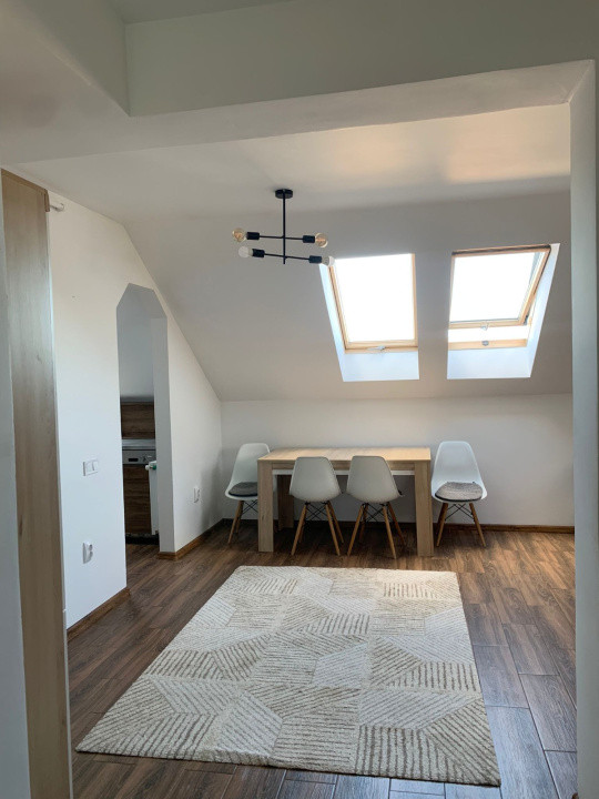 Apartament de 3 camere 2 bai, 86 mp utili , zona Teilor