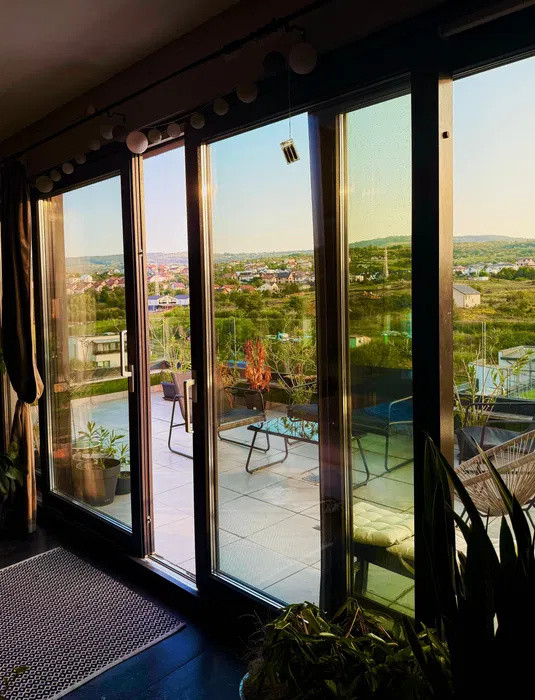 Penthouse cu 3 camere,120mp,2 parcari, Zona Borhanci