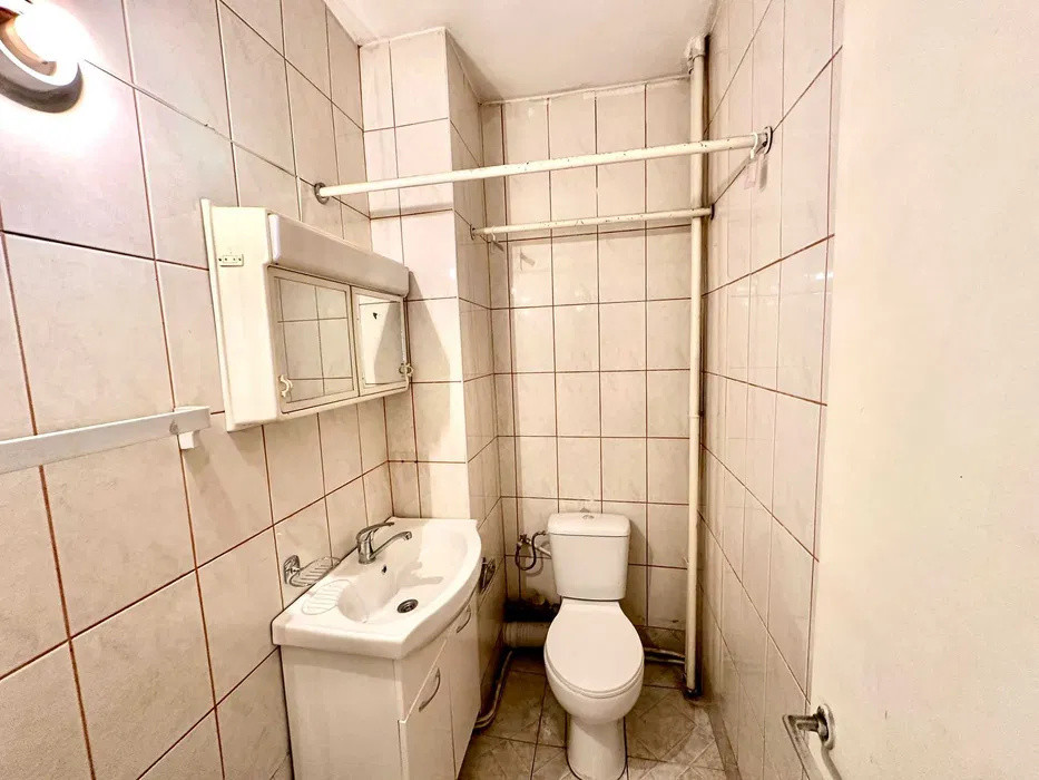 Apartament cu 3 camere,80mp,parcare, Zona Semicentrala