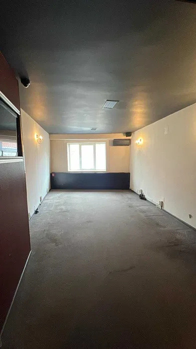 Spatiu Comercial, strada Piezisa