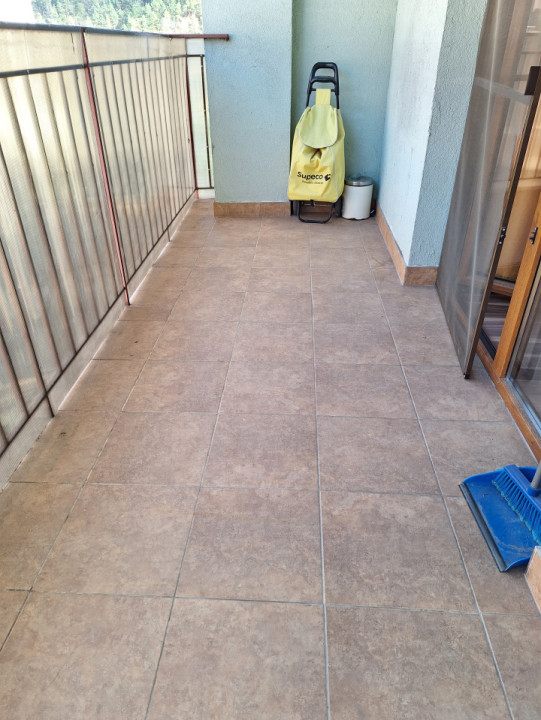 Apartament cu 2 camere, 45 mp, parcare, zona VIVO