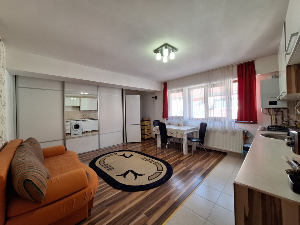 Apartament cu 2 camere, 45 mp, parcare, zona VIVO