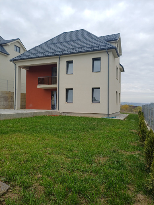 Casa Individuala, 180mp, teren 500mp,Zona Dezmir