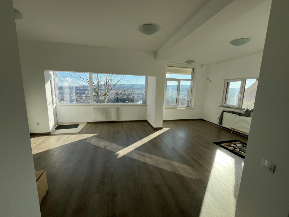 Apartament 4 camere 177.3 mp - str Uliului - Cluj!