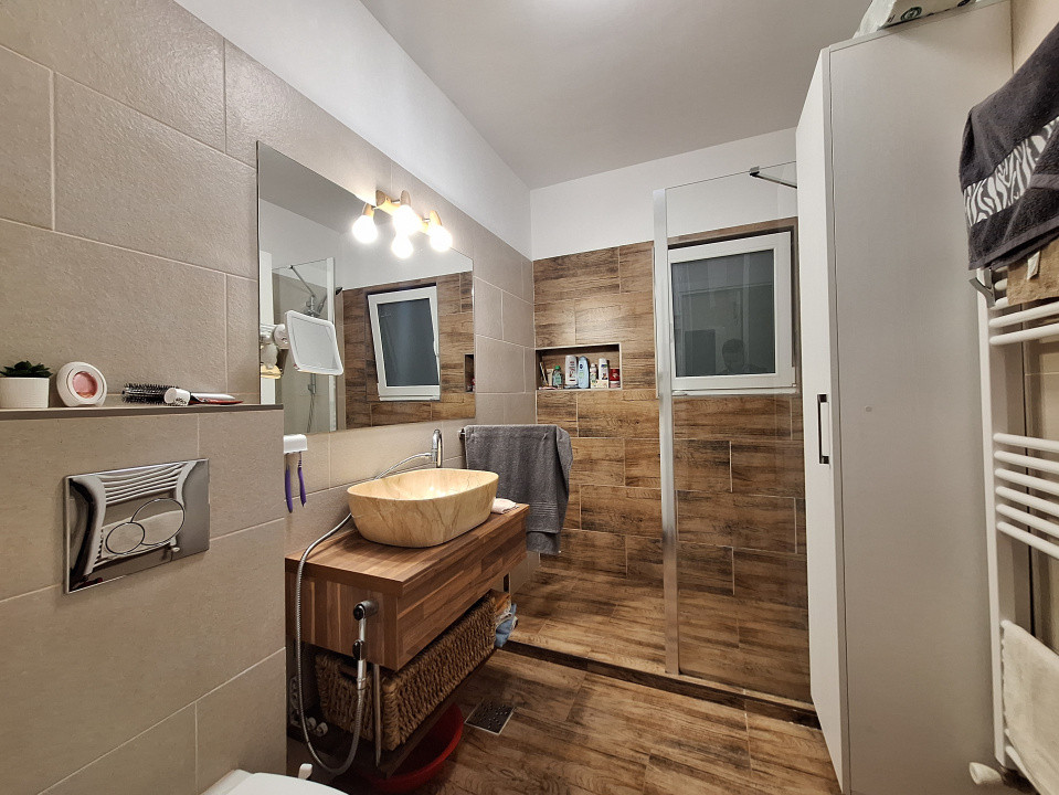 Apartament cu 2 camere, 57 mp, balcon, zona Terra