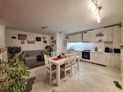 Apartament cu 2 camere, 57 mp, balcon, zona Terra