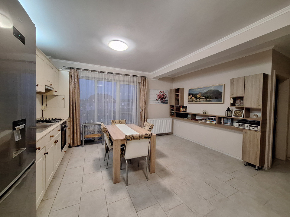 Apartament cu 2 camere, 42 mp, 2 balcoane, zona Tineretului
