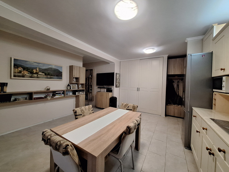 Apartament cu 2 camere, 42 mp, 2 balcoane, zona Tineretului