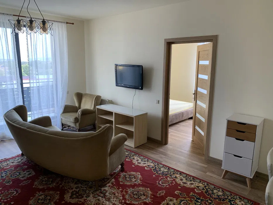 Apartament cu 3 camere, 56 mp, parcare, zona Centrala Gilau