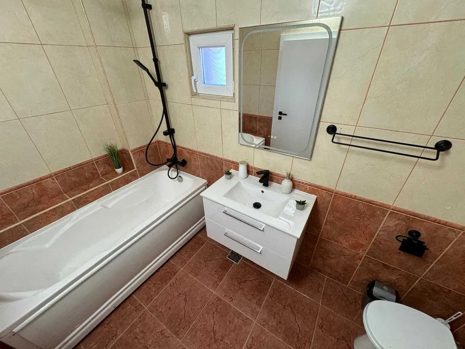 Apartament cu 3 camere,90mp, Zona Centru