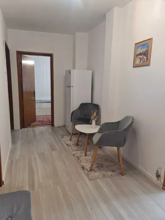 Apartament cu 3 camere,90mp, Zona Andrei Muresan