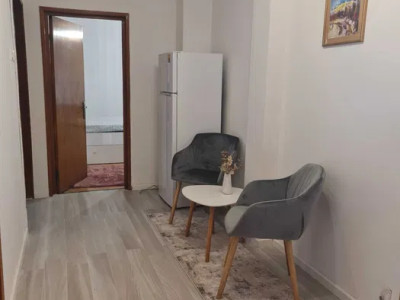 Apartament cu 3 camere,90mp, Zona Andrei Muresan