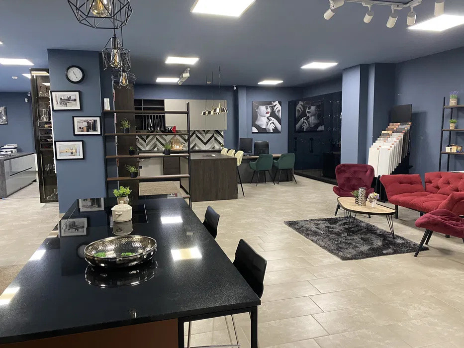 Spațiu comercial, 180 mp, open-space, 2 parcări, zona Aurel Vlaicu