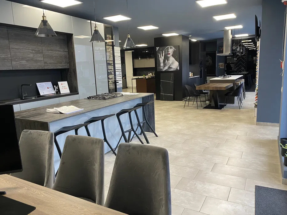 Spațiu comercial, 180 mp, open-space, 2 parcări, zona Aurel Vlaicu