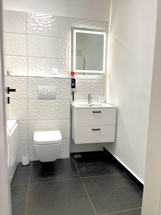 Apartament cu 3 camere, 63 mp, 2 bai, zona Abatorului