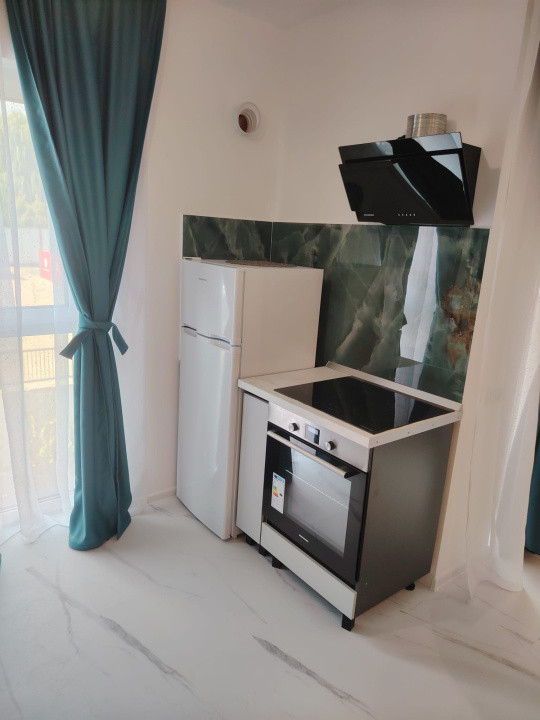 Apartament  2 camere , semidecomandat , 54 mp ,Oncos 