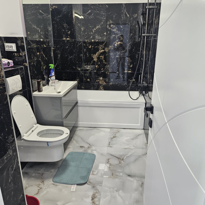 Apartament  2 camere , semidecomandat , 54 mp ,Oncos 