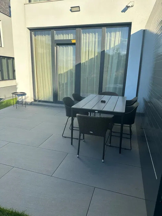 Duplex cu 4 camere,160mp,Garaj,Zona Bună Ziua