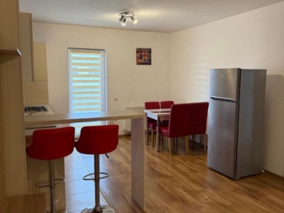 Apartament cu 2 camere, 46 mp, parcare, balcon, zona Eroilor