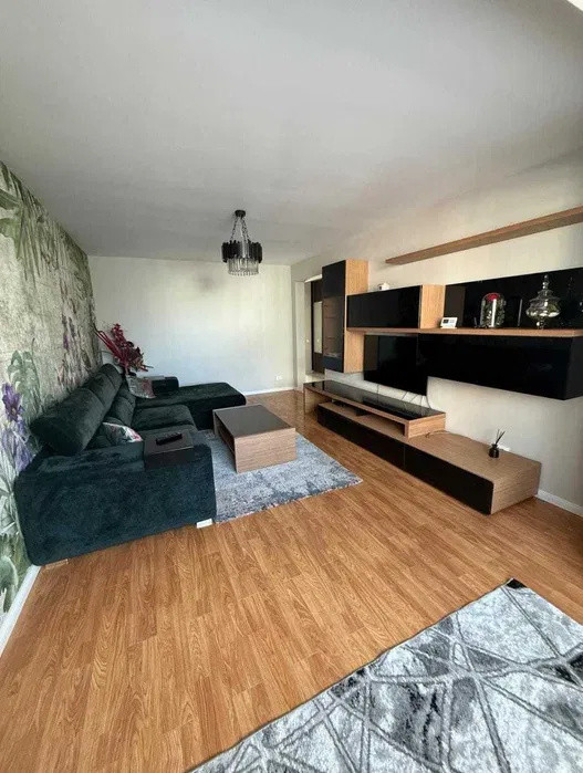 Apartament cu 3 camere,67mp,parcare, Zona Marasti