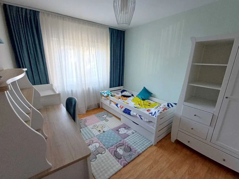 Apartament cu 3 camere,67mp,parcare, Zona Marasti