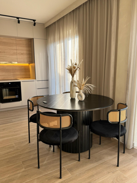 Casa înșiruită | 4 camere | 80 mp | grădină | terasa |zona IL MILANESE