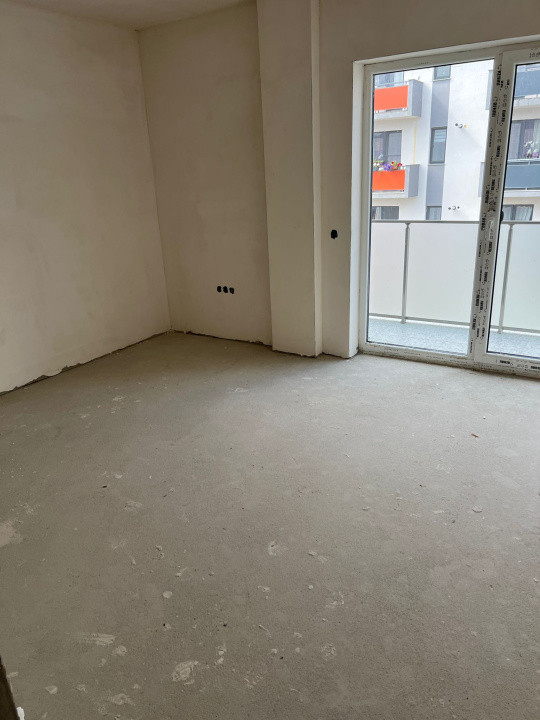 Apartament cu 3 camere, 66 mp, 2 balcoane, zona Terra