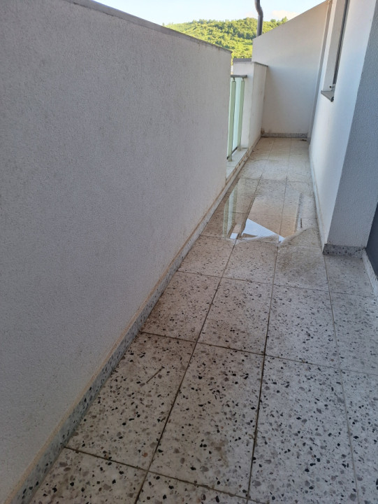 Apartament cu 3 camere, 66 mp, 2 balcoane, zona Terra