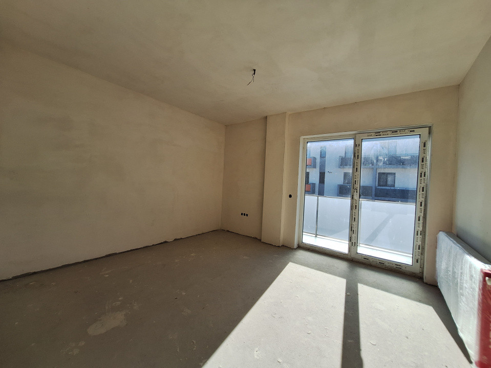 Apartament cu 3 camere, 66 mp, 2 balcoane, zona Terra