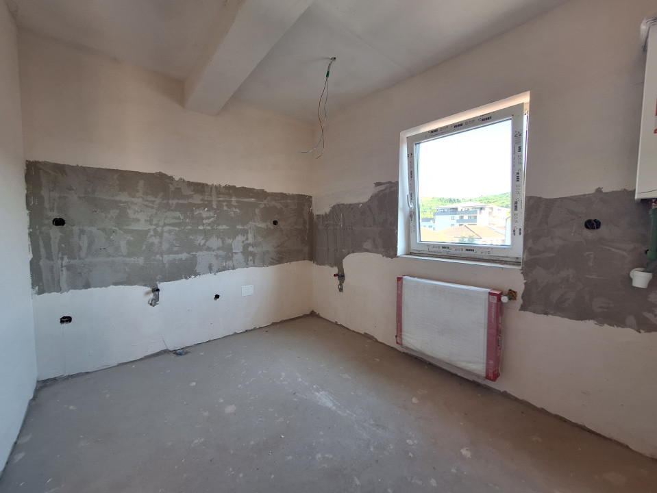 Apartament cu 3 camere, 66 mp, 2 balcoane, zona Terra