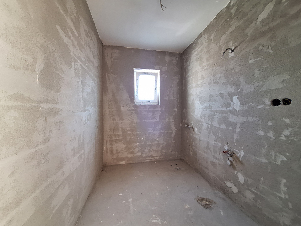 Apartament cu 3 camere, 66 mp, 2 balcoane, zona Terra