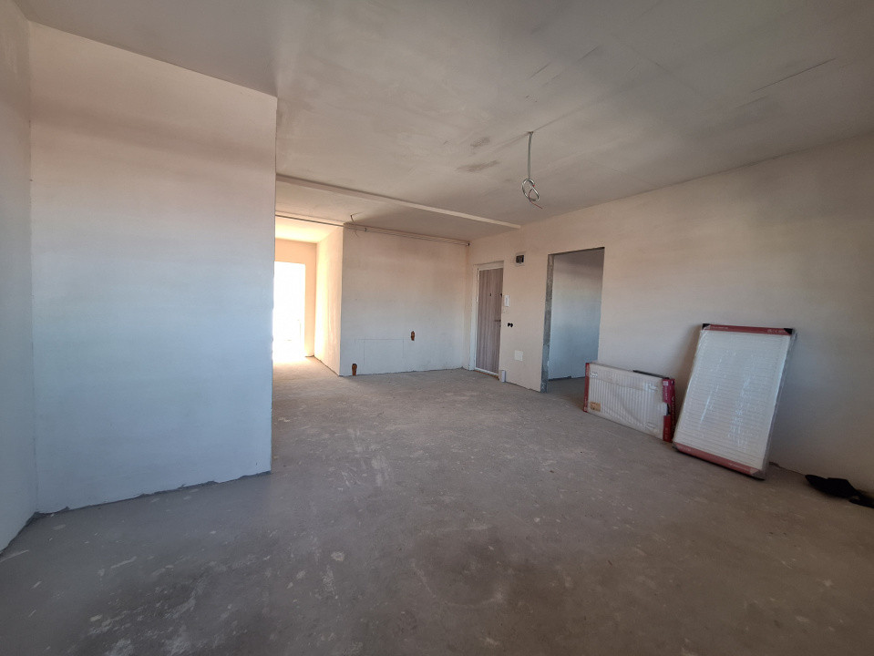Apartament cu 3 camere, 66 mp, 2 balcoane, zona Terra
