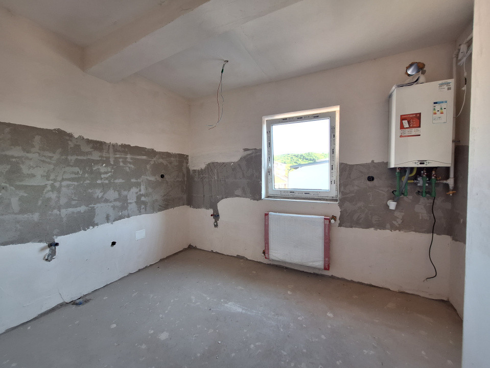 Apartament cu 3 camere, 66 mp, 2 balcoane, zona Terra