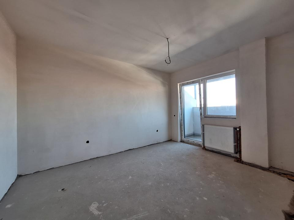 Apartament cu 3 camere, 66 mp, 2 balcoane, zona Terra