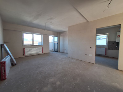 Apartament cu 3 camere, 66 mp, 2 balcoane, zona Terra