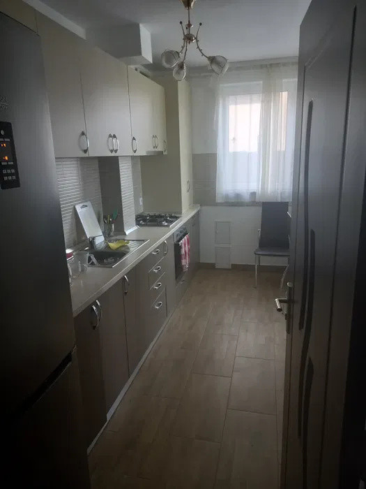 Apartament cu 2 camere,56mp,gradina privata, parcare, Zona Andrei Muresanu