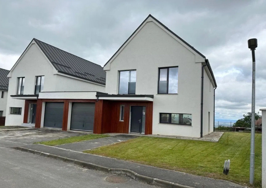 Duplex unit prin garaj - panorama - 185 mp utili , Feleacu, Cluj!