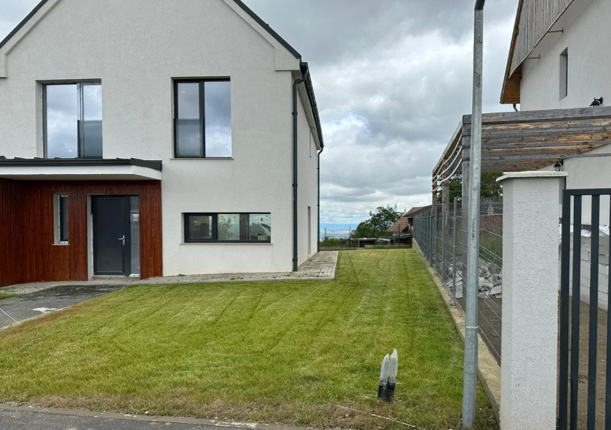 Duplex unit prin garaj - panorama - 185 mp utili , Feleacu, Cluj!