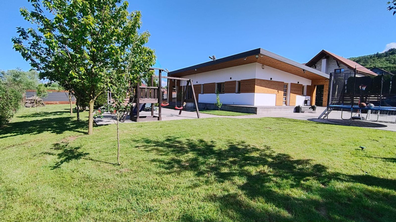 Casa individuală | 4 camere | 92 mp | 393 mp teren | Gilău