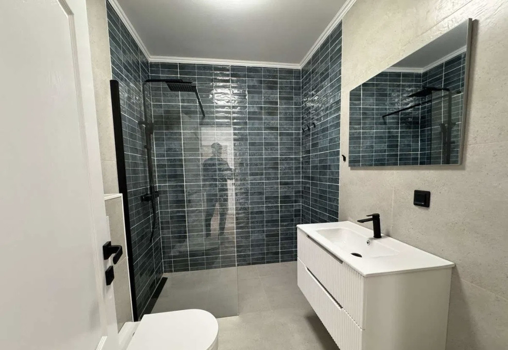 Apartament de 2 camere, Decomandat, 52 mp, Zona Terra.