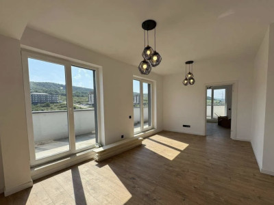 Apartament de 2 camere, Decomandat, 52 mp, Zona Terra.