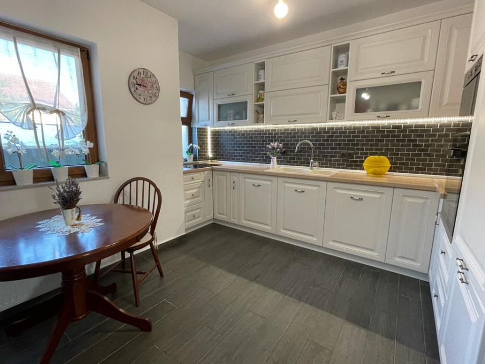 Casă tip duplex -zonă centrală Gilău, 4 camere 