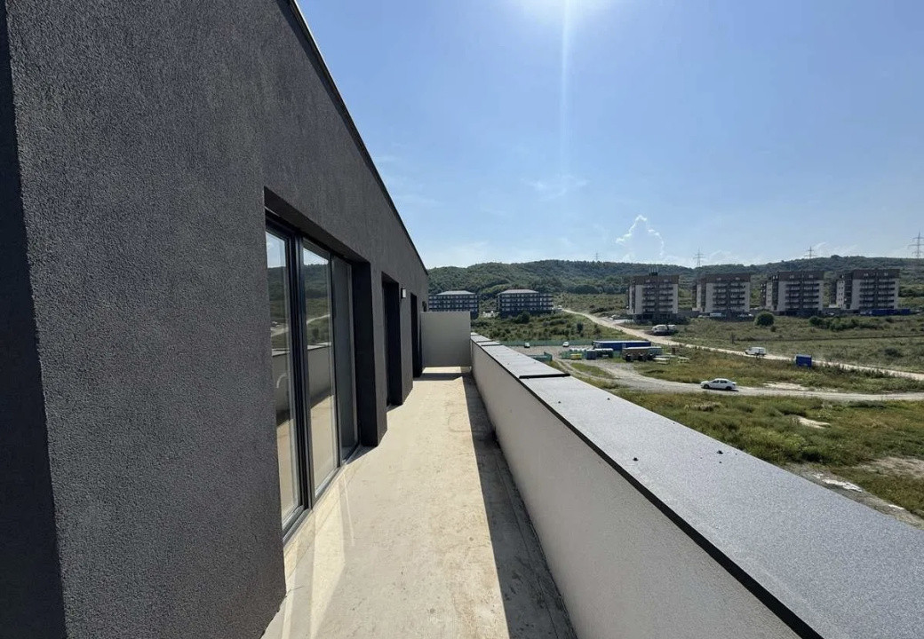 Apartament de 2 camere, Decomandat, 52 mp, Zona Terra.