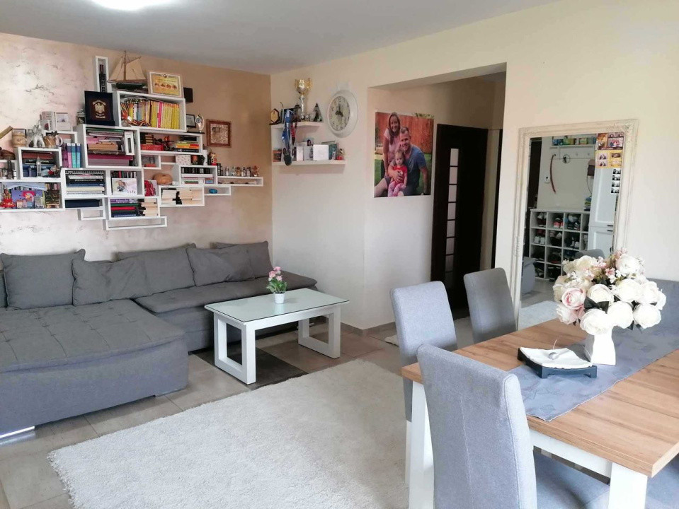 Apartament 3 camere/ 2 balcoane/ Parcare inclusa/ Zona Cetatii