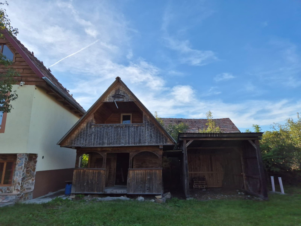 Casa individuala cu mansarda/ Teren 1000mp/ Petrestii de Jos